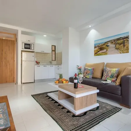Aparthotel Y4f Cute Flat! Next To The Beach,pool View, Lasamericas Playa de las Americas (Tenerife)